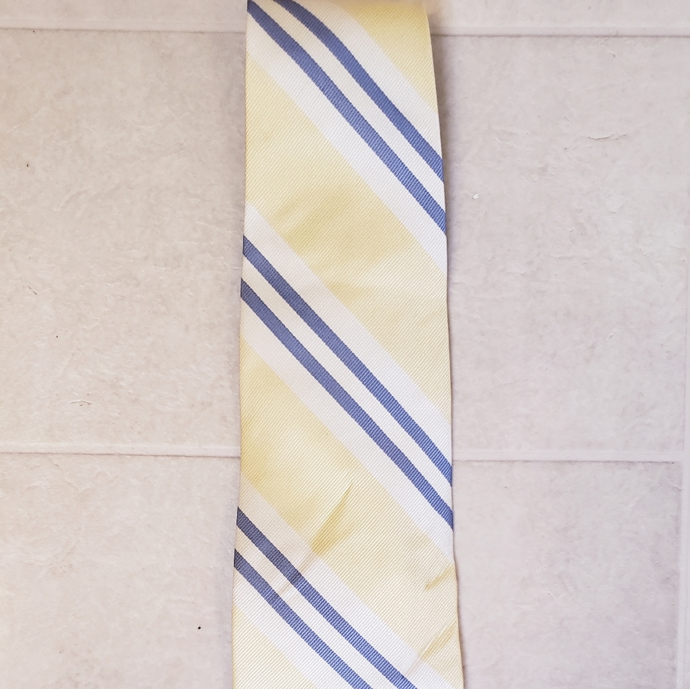 Tommy Bahama Off Island 100% silk strip tie 👍